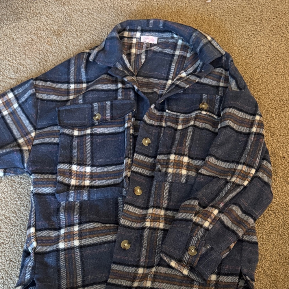 Pink Lily Women's Blue Plaid Button Down Shirt